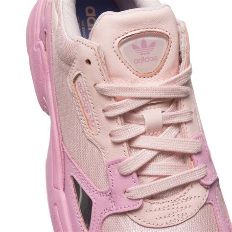 adidas falcon mujer|adidas original falcon.